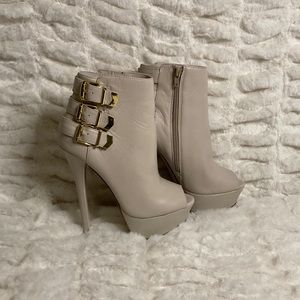 Steve Madden Argentna Bone Leather Booties